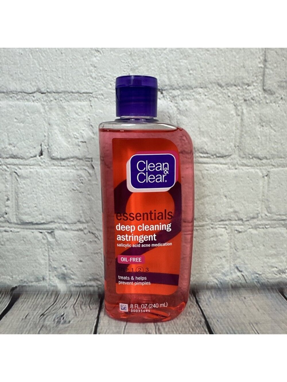 Clean & Clear Essentials Deep Cleaning Astringent Oil-Free 8oz See Description